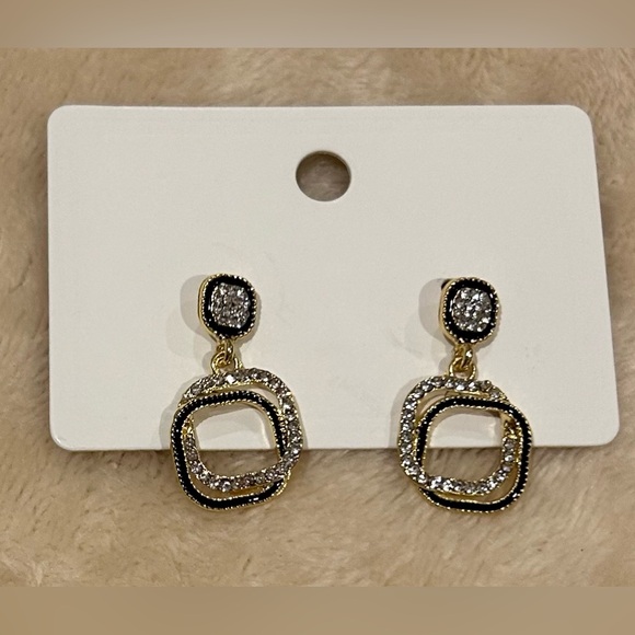 Gold Rounded square earrings Dangles - Picture 3 of 3